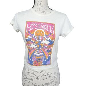 Hollister Women's Size XS Cream Pink Natual Mystique Earth Graphic T-Shirt